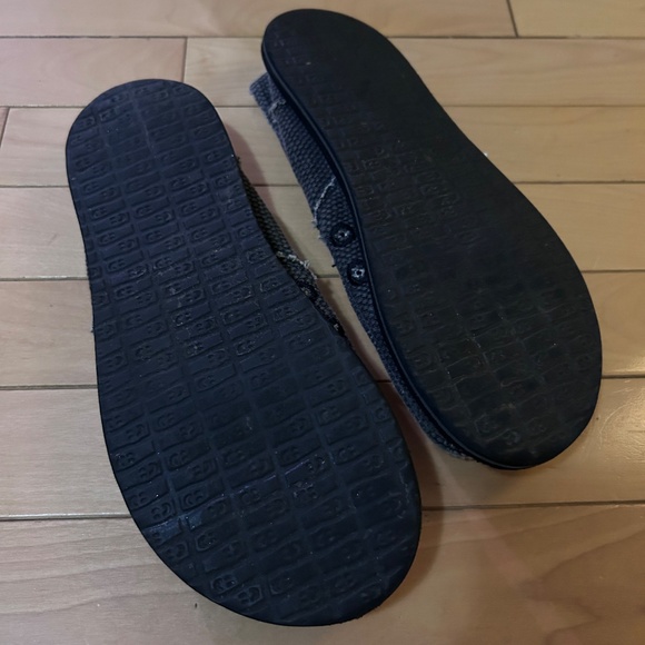 Sanuk boys slip on shoes - Picture 2 of 3